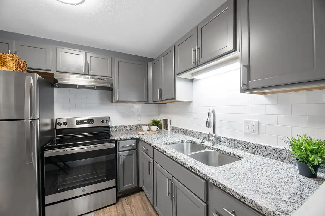 Kingswood Court Apartments and Townhomes – photo 1 of 30