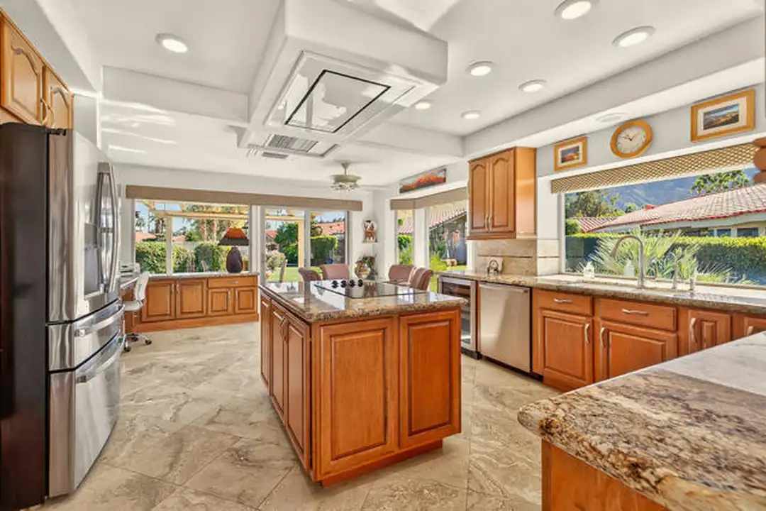 45668 Pueblo Rd - More
