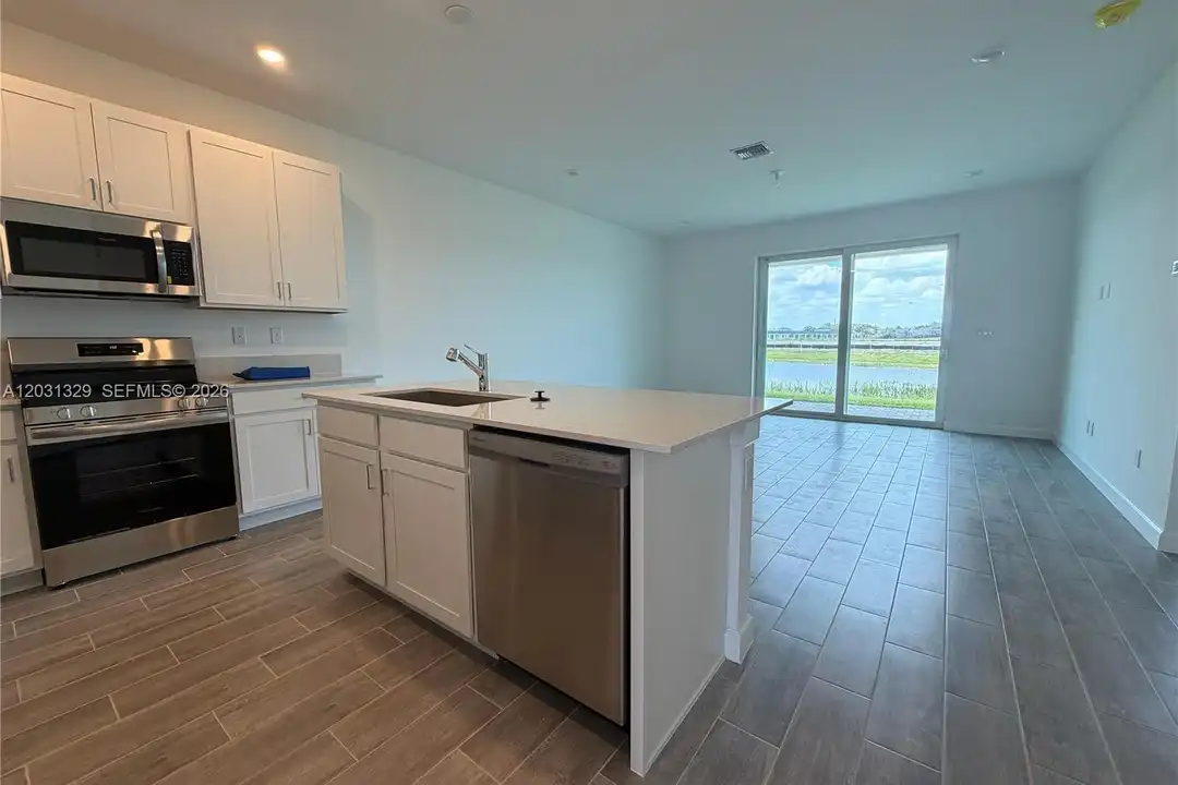 Apartment in Fort Pierce - View 5