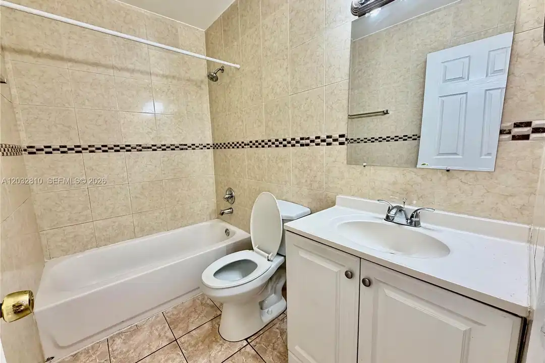 4801 SW 18th St unit 2 - More