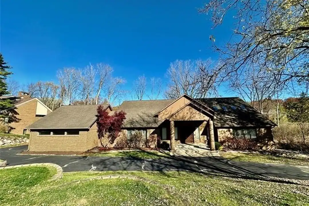 95 Barbara Ln – photo 1 of 38