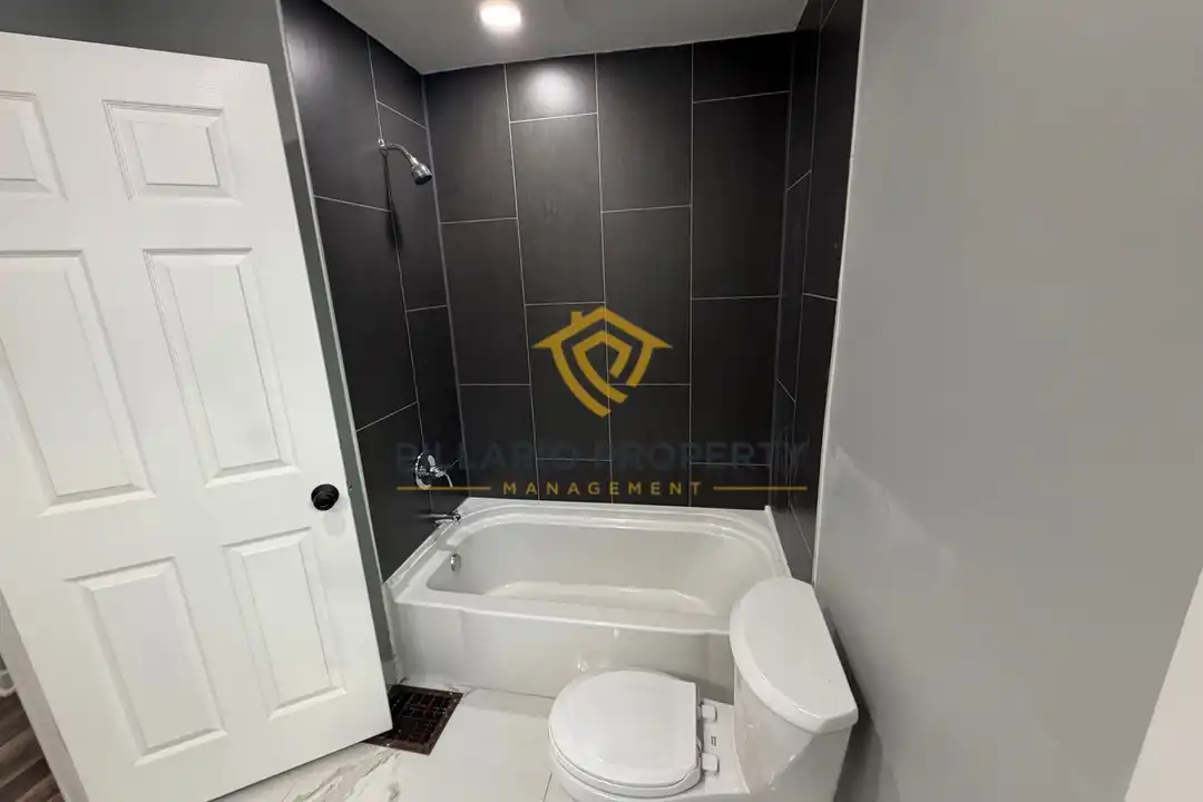 3906 Hoyt Ave - Vaizdas 6