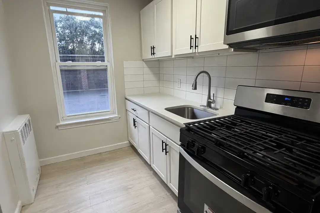 676 Park Ave unit 1A – photo 1