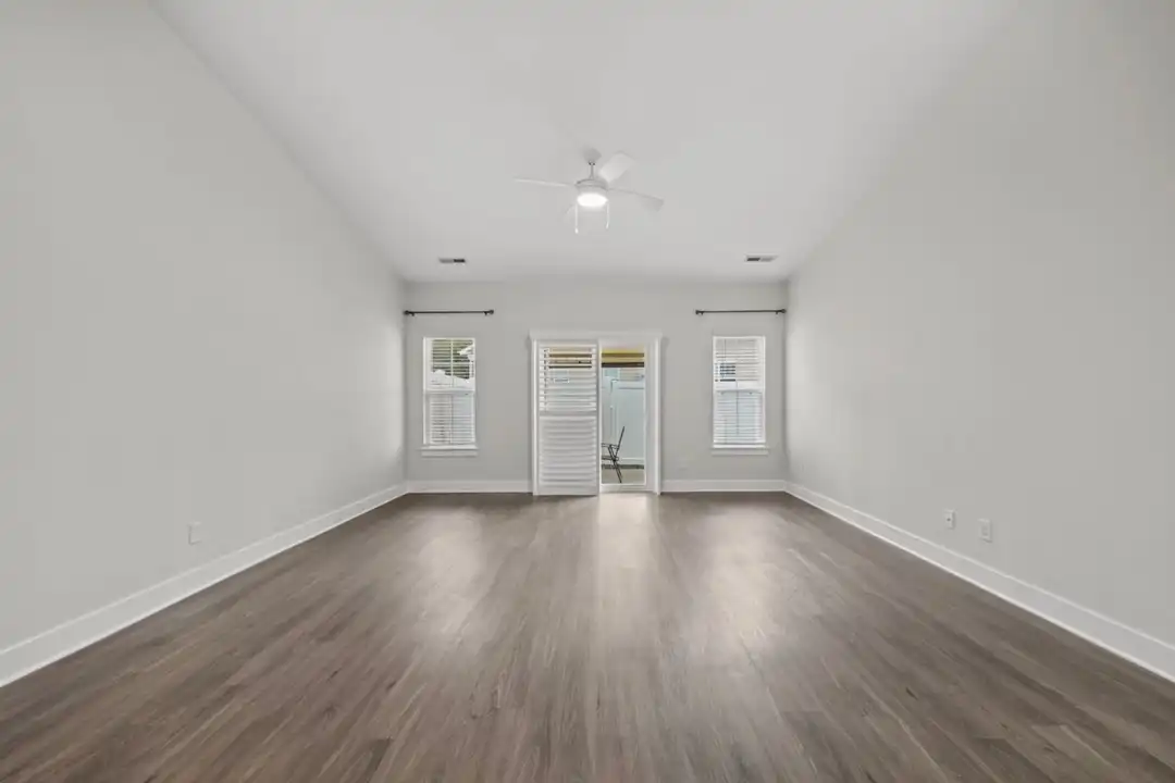 1619 Riverwalk Dr - View 4