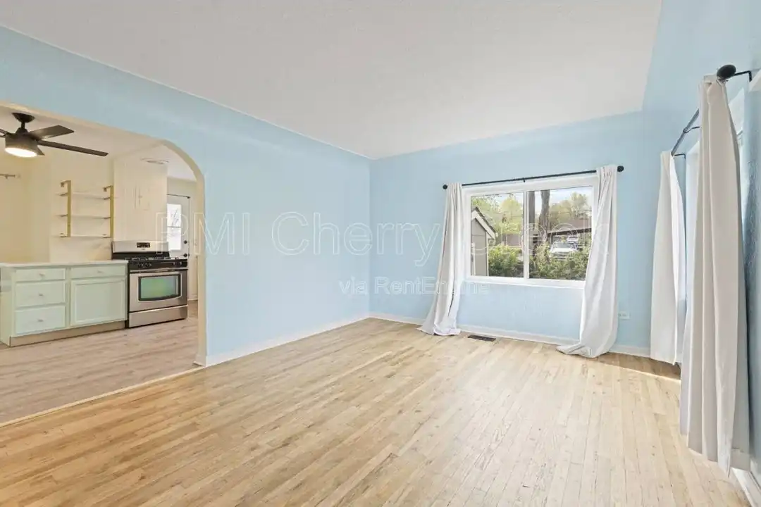 156 S Newton St unit A – pohled 5