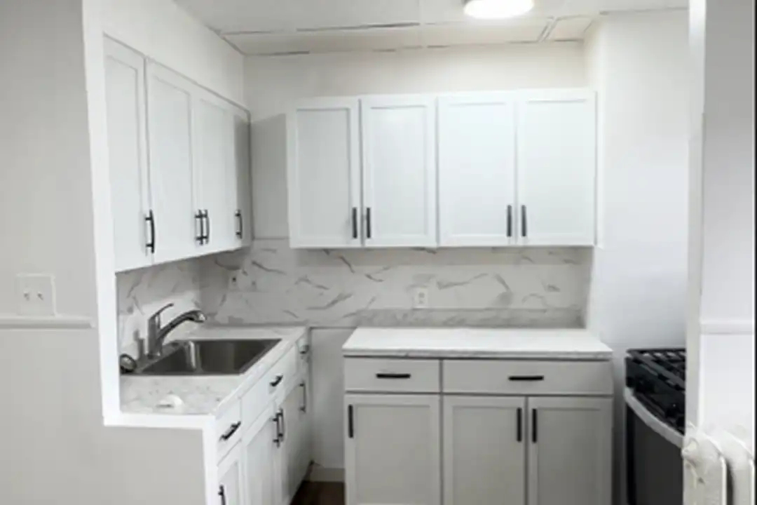 821 Lincoln St unit unit 2 – photo 1