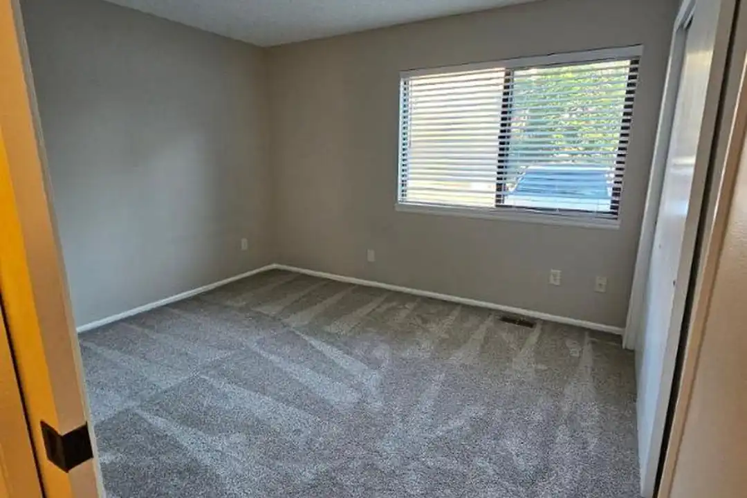 945 Moorings Dr - View 5