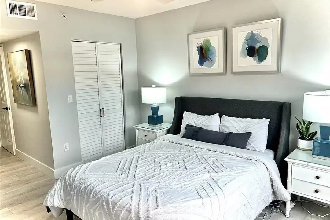 1550 S 42ND Cir #111 - More