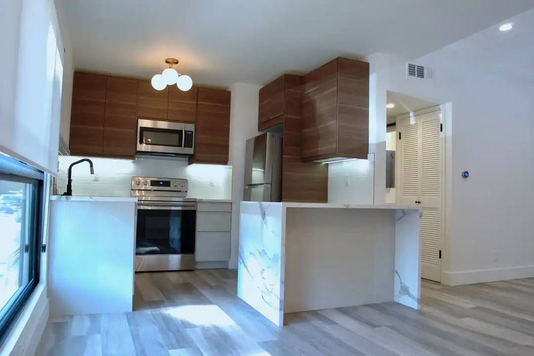 2120 Rodney Dr unit 3 - More