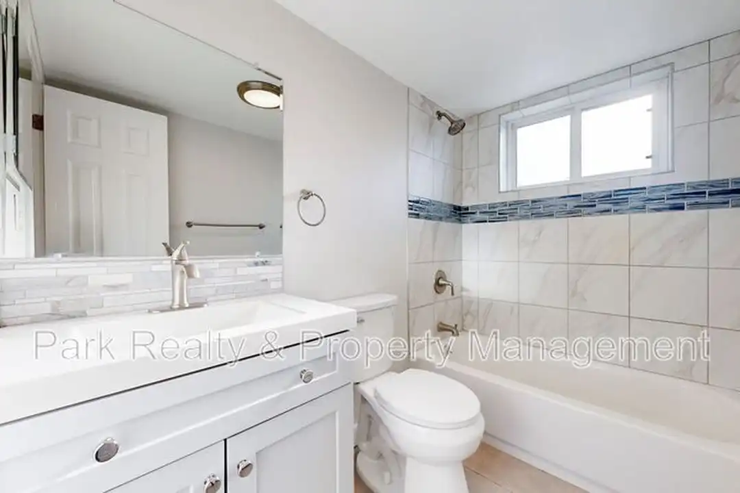 800 W Belleview Ave unit # 509 - More