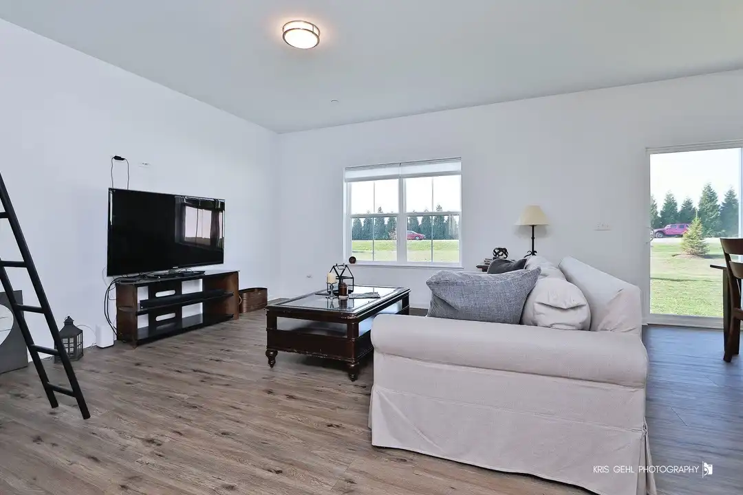 2490 Olivia Ct - View 5
