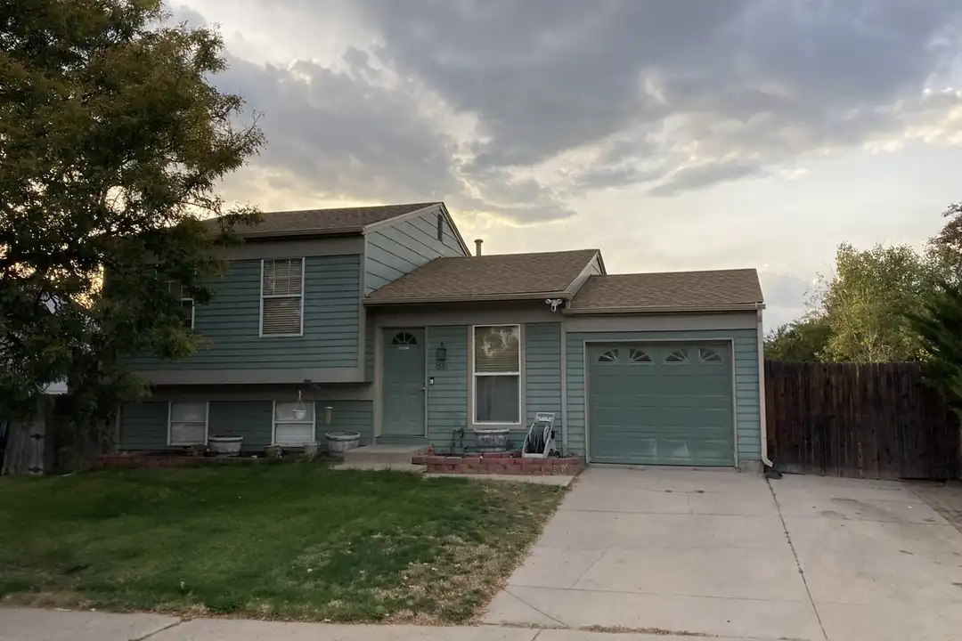 1661 Killarney St - View 2