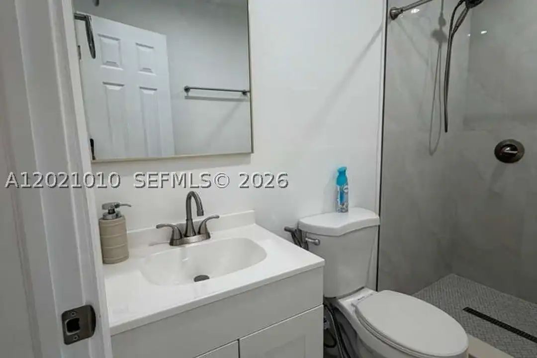19316 SW 121st Ave unit 1 - View 2