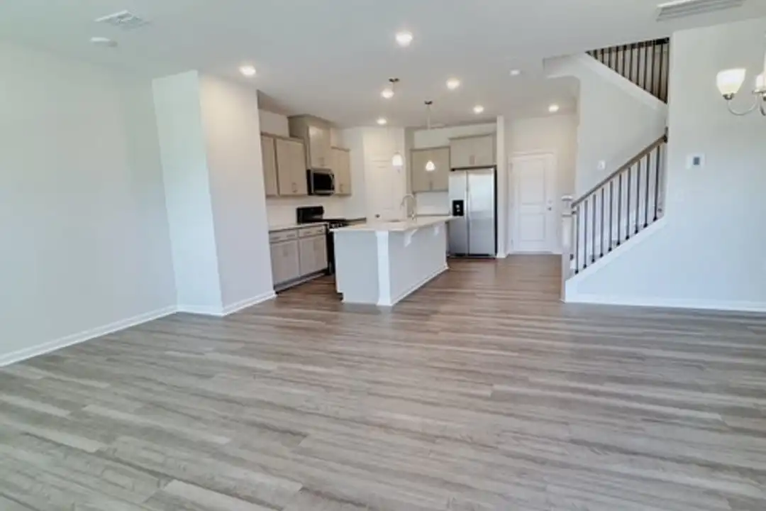 327 Fosterton Cottage Wy - View 2