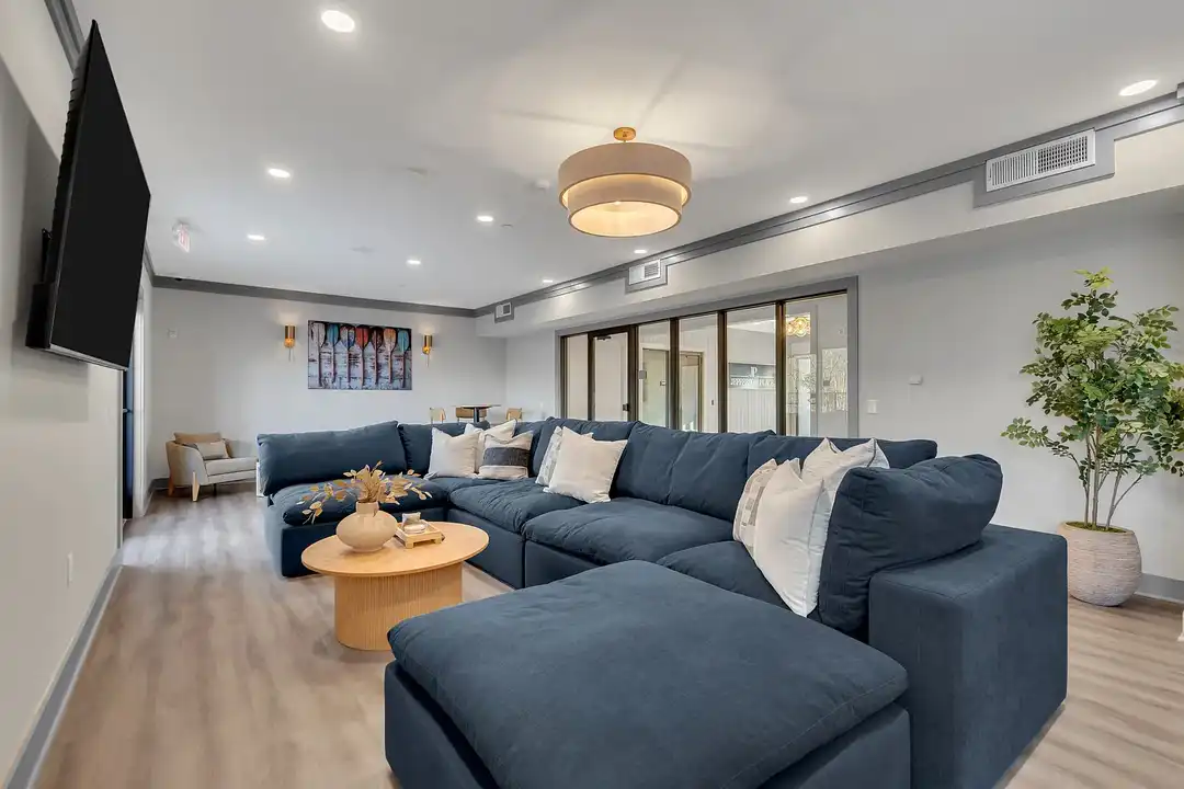Jefferson Place Apartments – photo 1 of 16