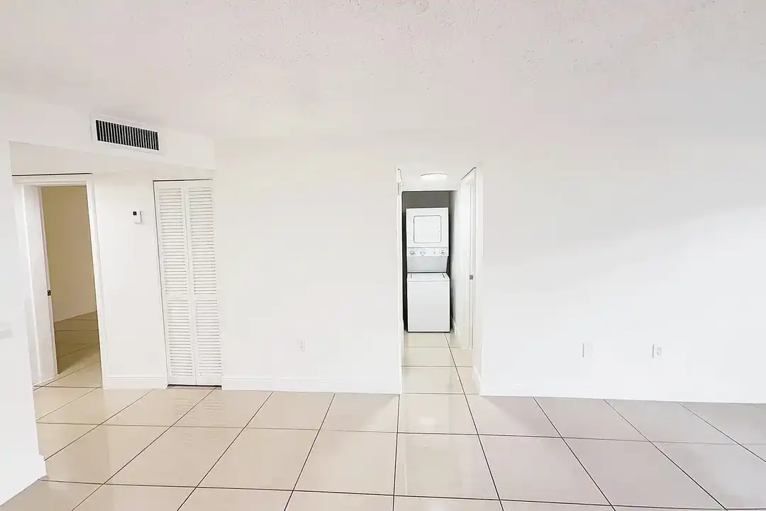 Pacifica Apartments - View 4