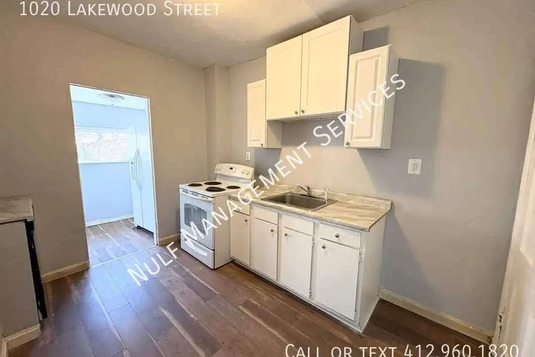 1020 Lakewood St – photo 1