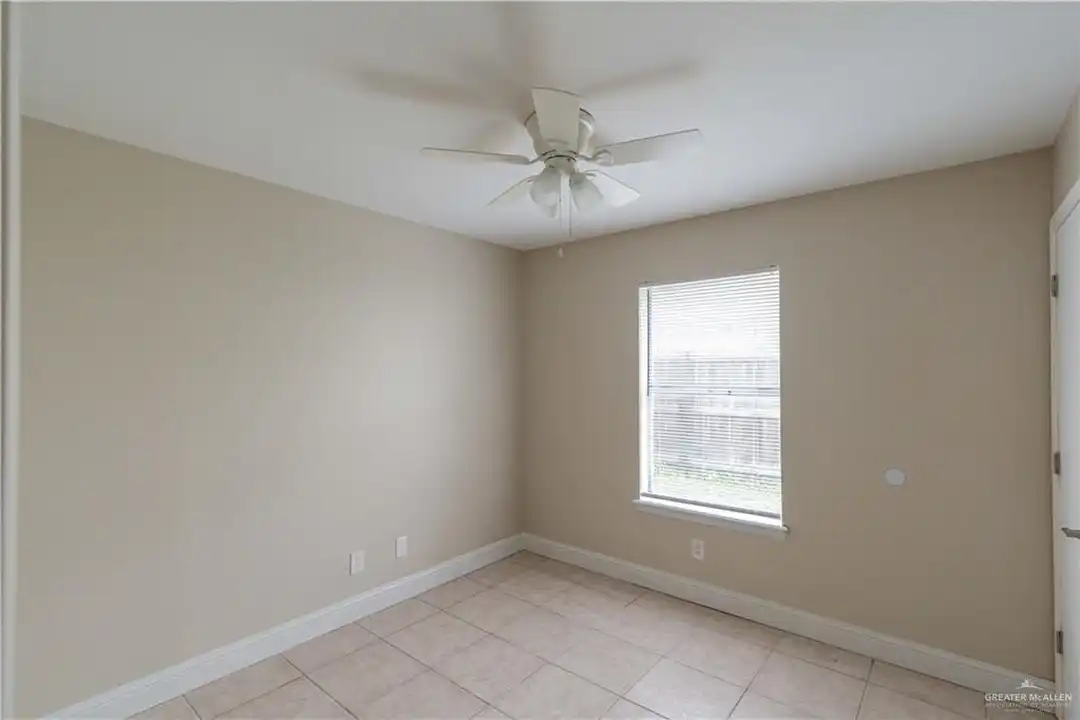 4009 Yucca Ave W - More