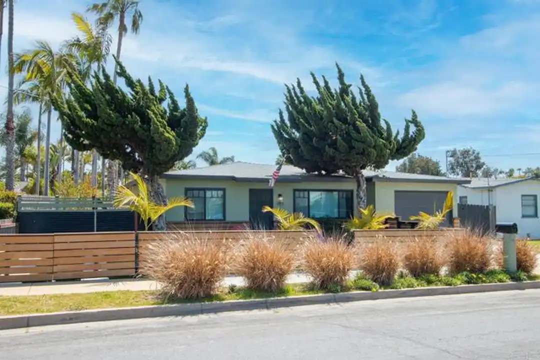 House in Oceanside - View 2