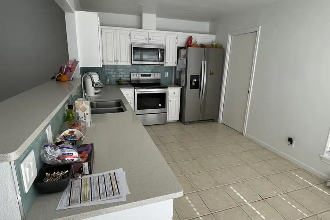 3718 Hunters Cir - View 5