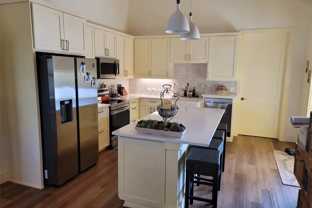 1248 Lakeshore Dr unit B - View 3