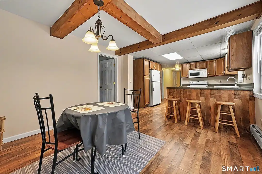 15 Indian Hill Ln #B – photo 1 of 13