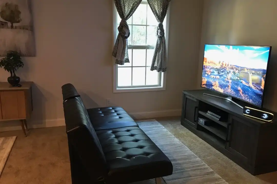 208 Chesterbrook Ln - View 2