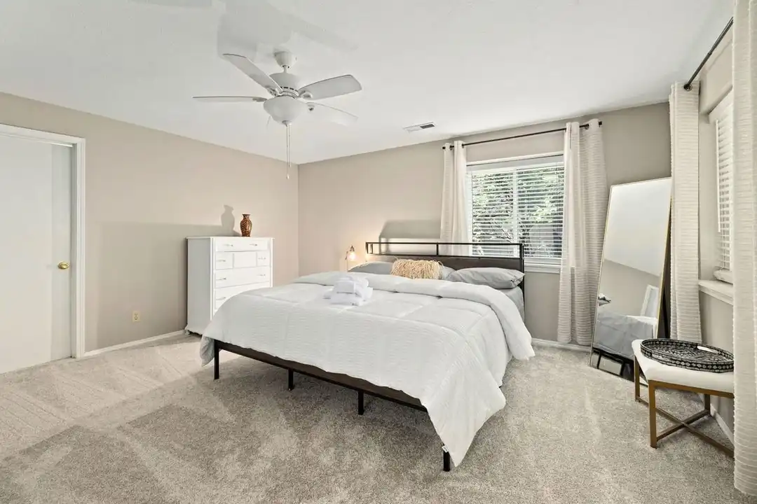 931 N Lewis Ave unit 1261731P - View 5