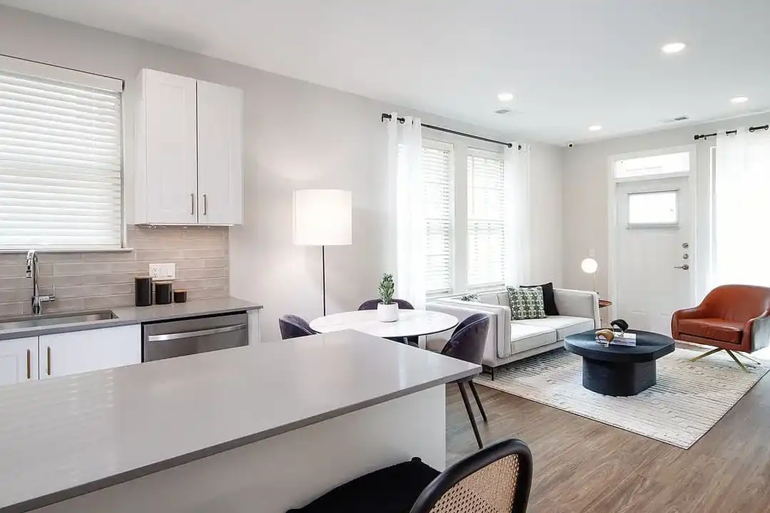 Apartment in Somerville - View 3