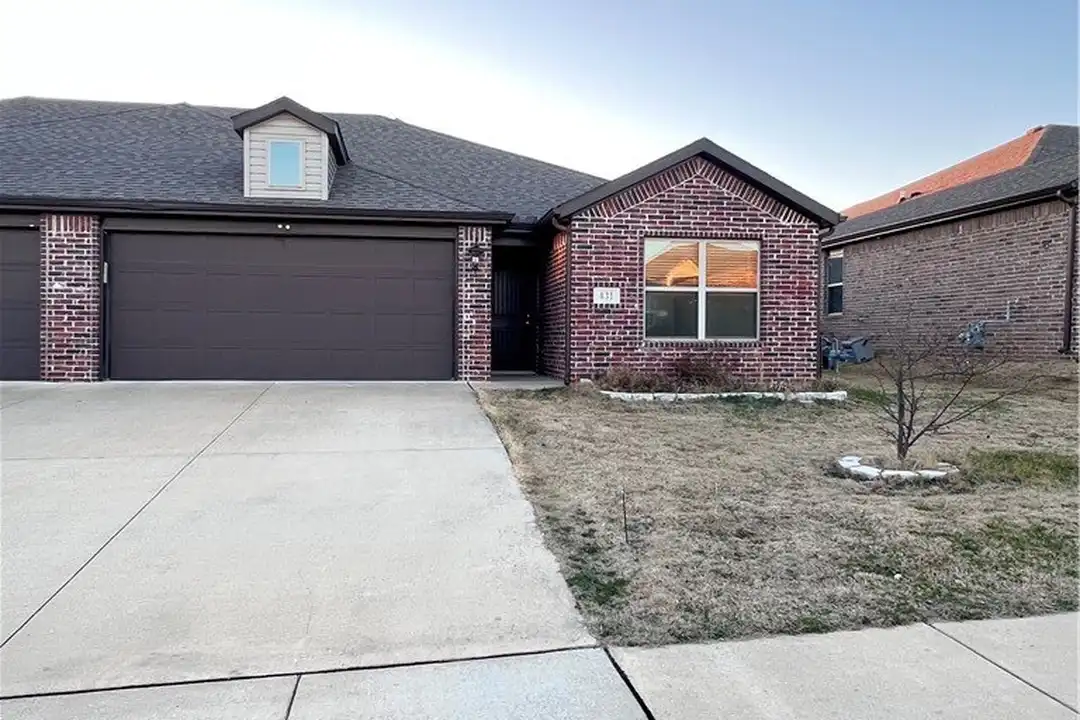 431 Red Robin St - View 2