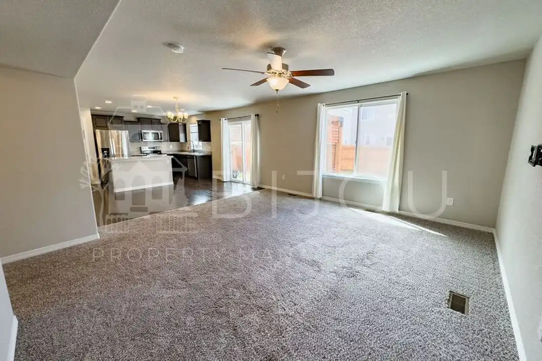 10881 Aliso Dr - View 6