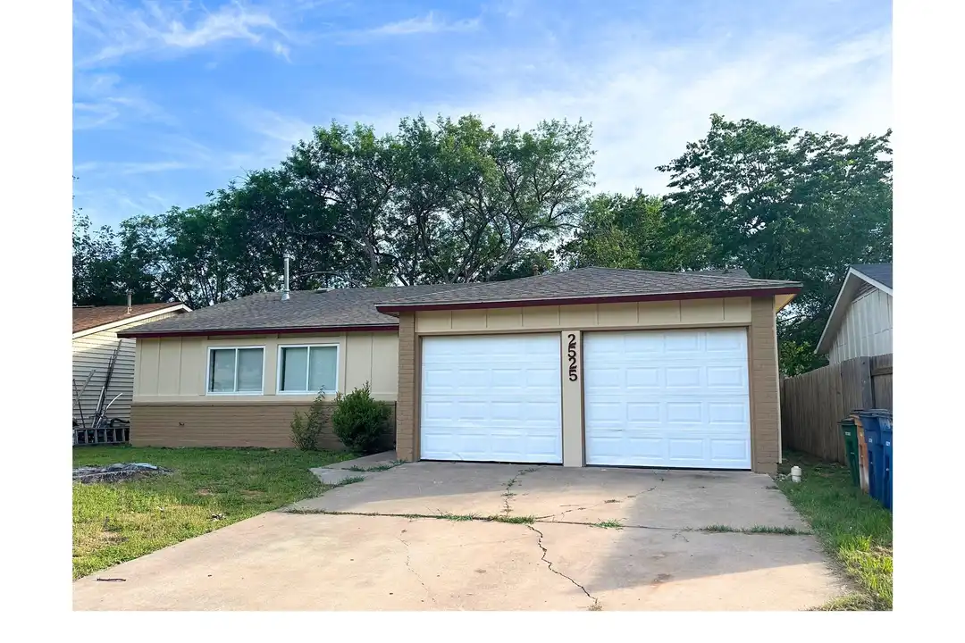 2525 Dovemeadow Dr - View 2