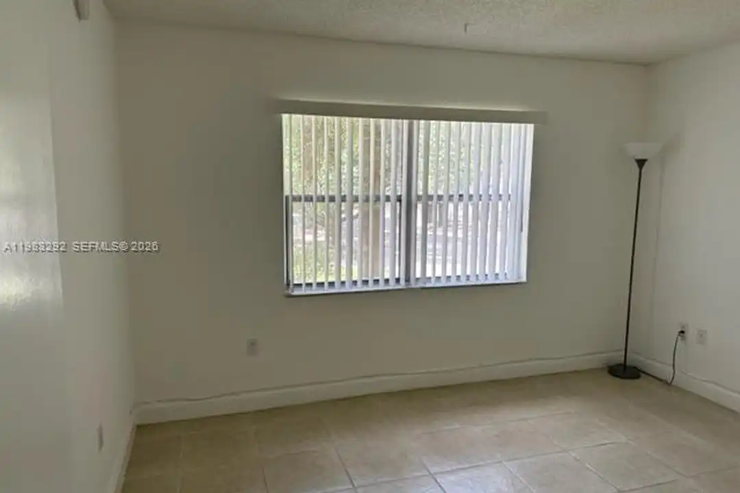 4255 N University Dr unit 215 - View 5