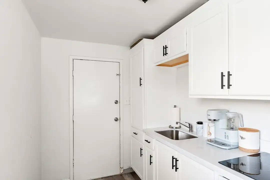 639 W Pepper Pl unit 1244337P - View 3