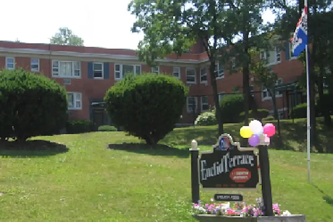 Euclid Terrace Apartments – photo 1