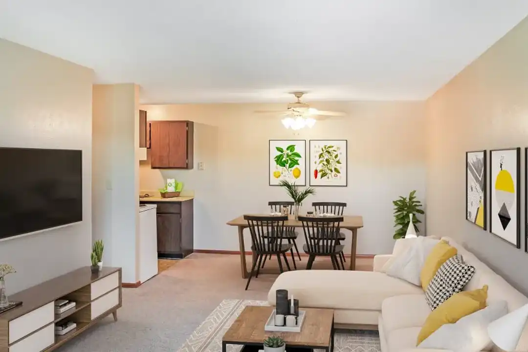 Apartment in Sioux Falls - View 3