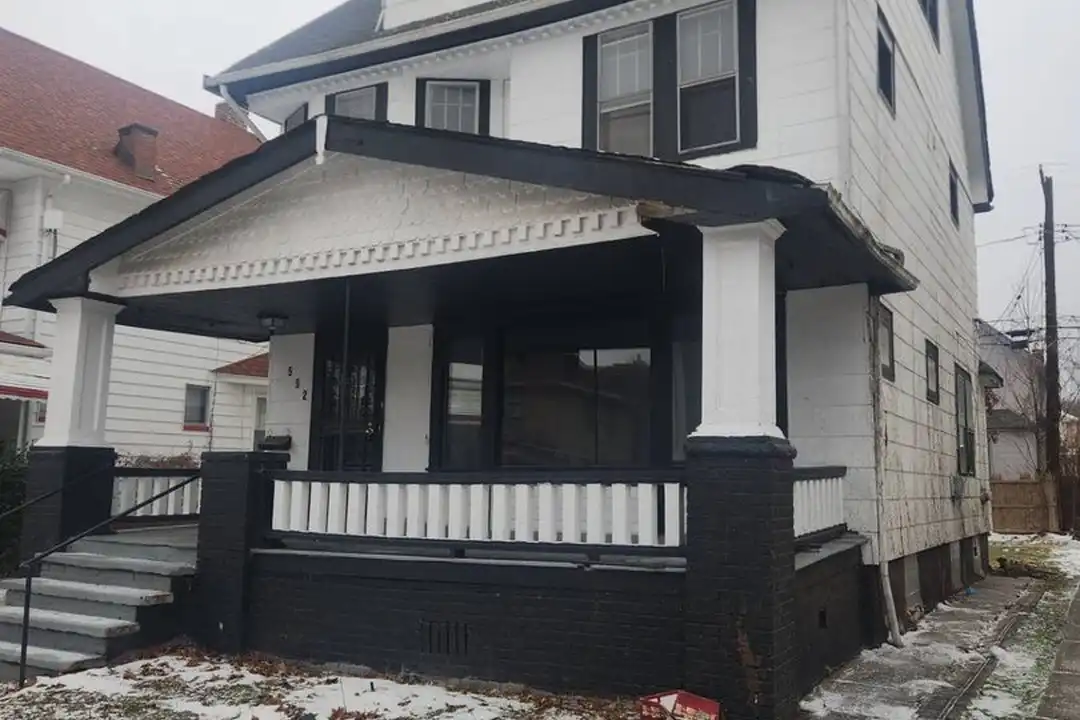 552 E 120th St – photo 1