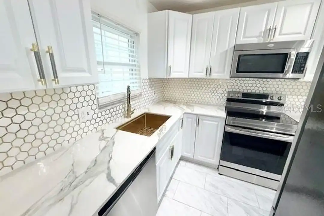 1355 Villa Ln - View 5