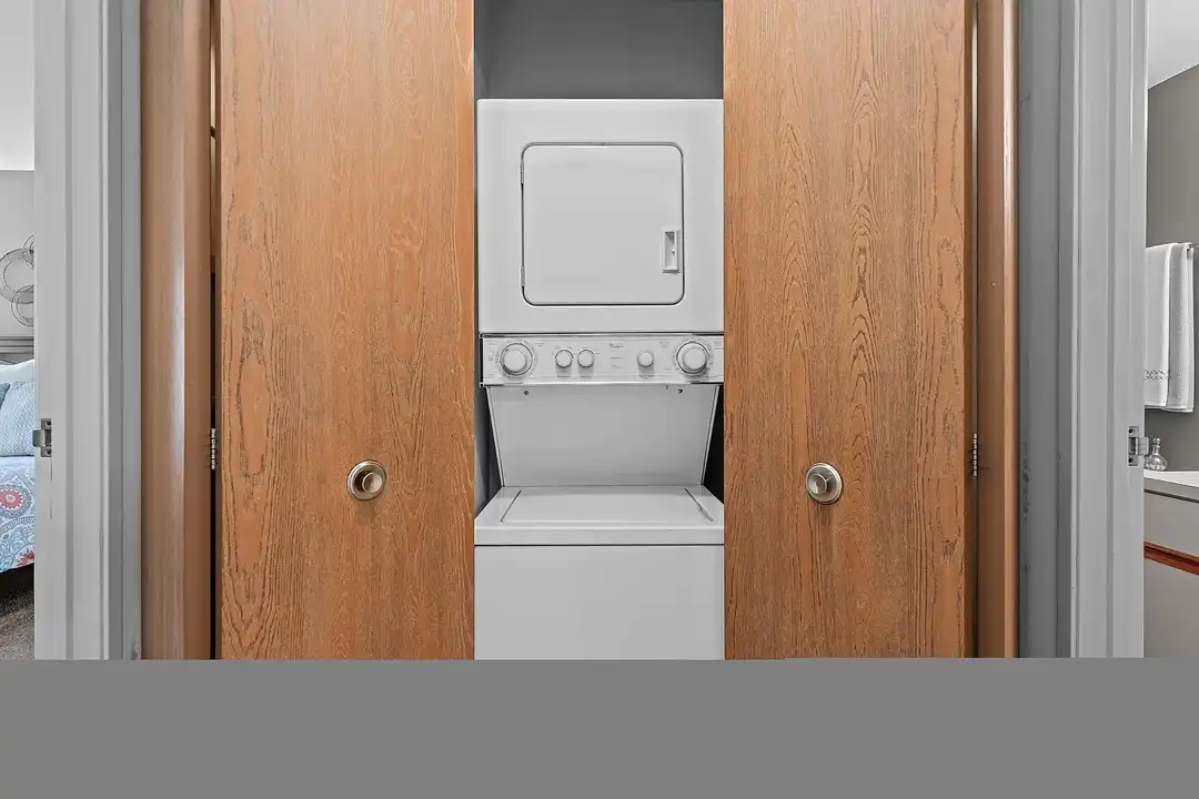 Park Lane Apartments – photo 1