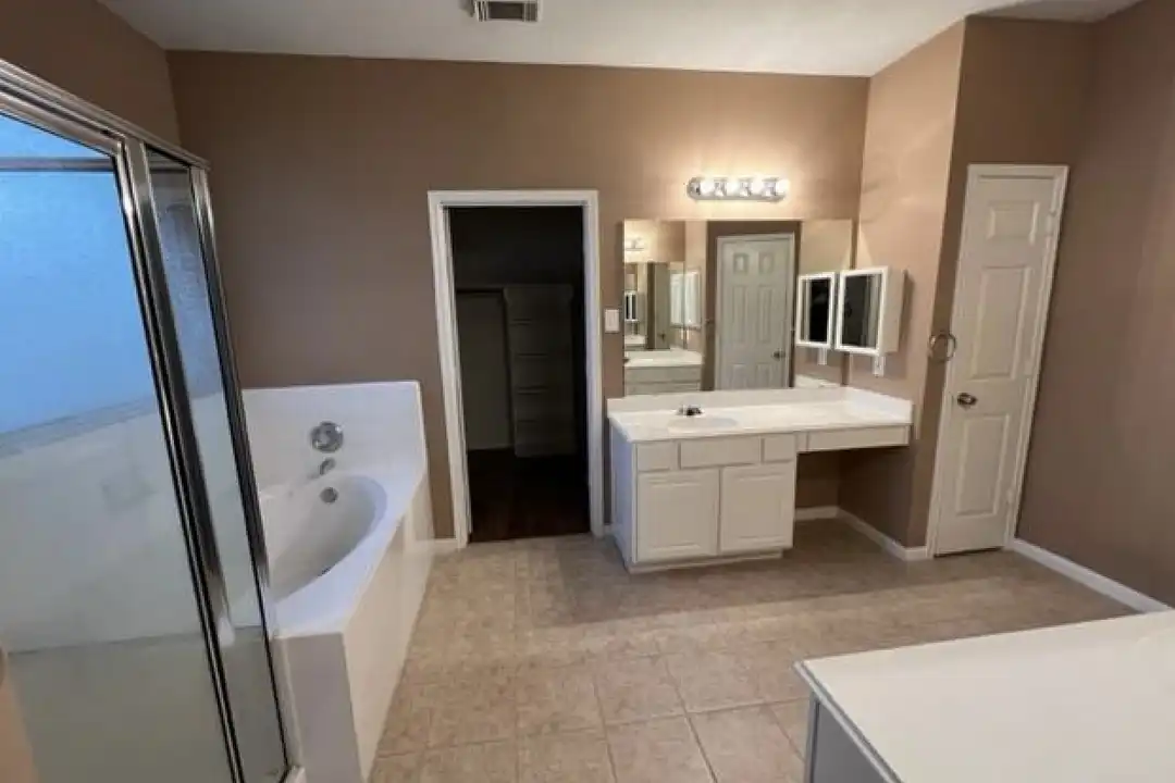 3511 Misty View Ln - More