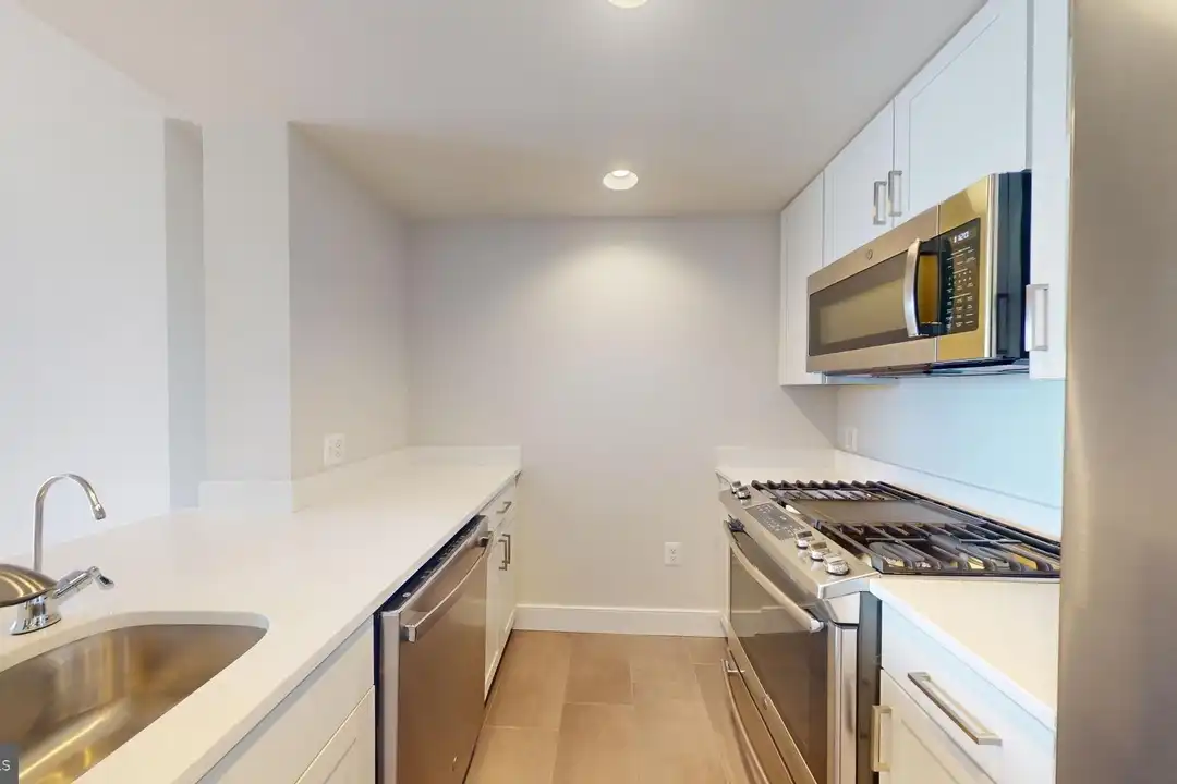 50 Florida Ave NE #823 - View 5
