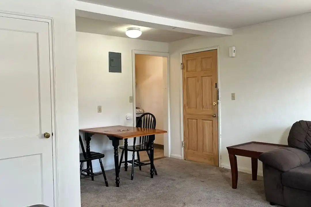 319 Highland Ave unit 2C – photo 1