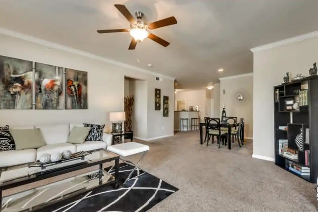 2825 N Hwy 360 unit # 2840 - View 2