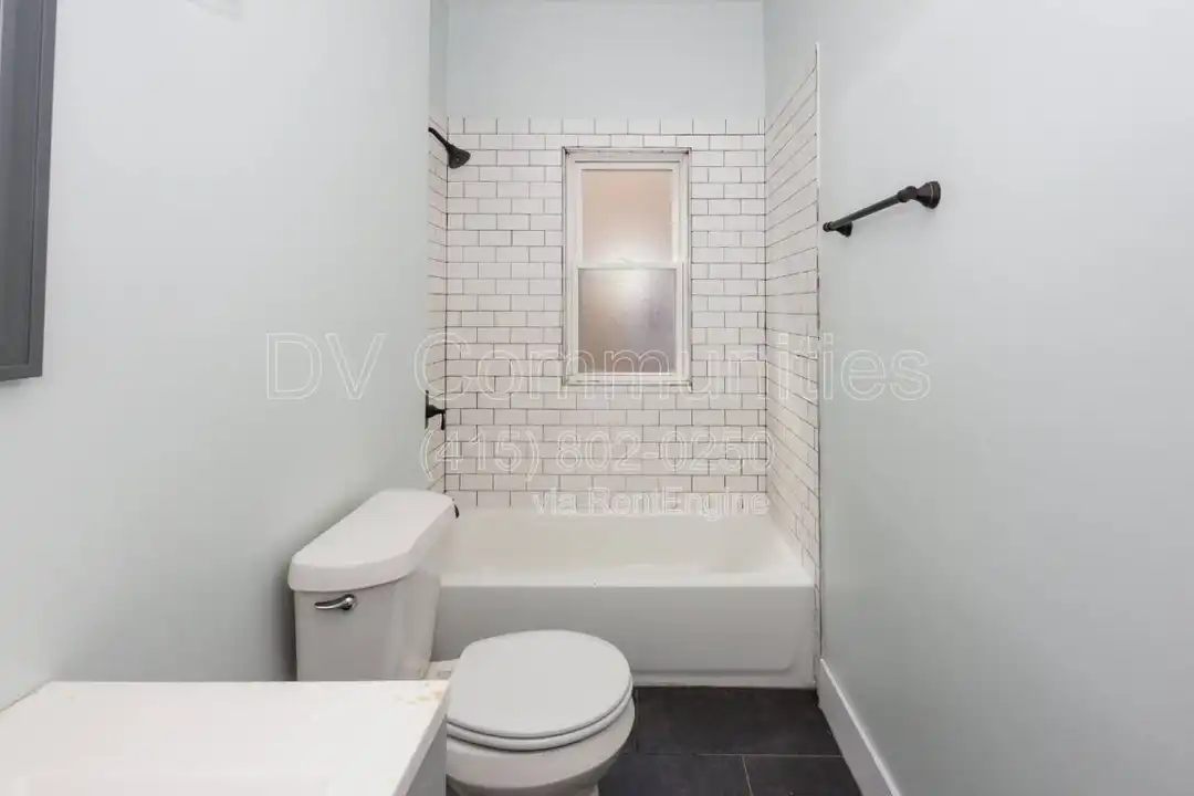 3296 E 149th St unit 4 – photo 1