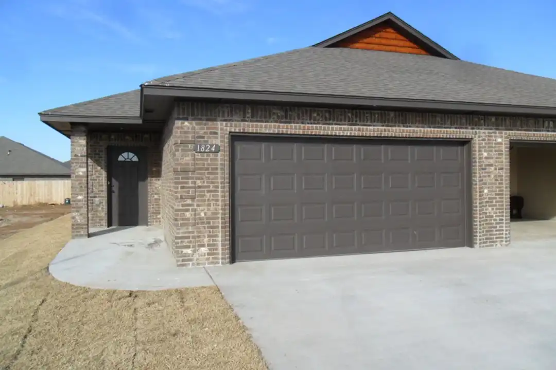 1822 Cypress Ln unit 1824 Cypress Ln