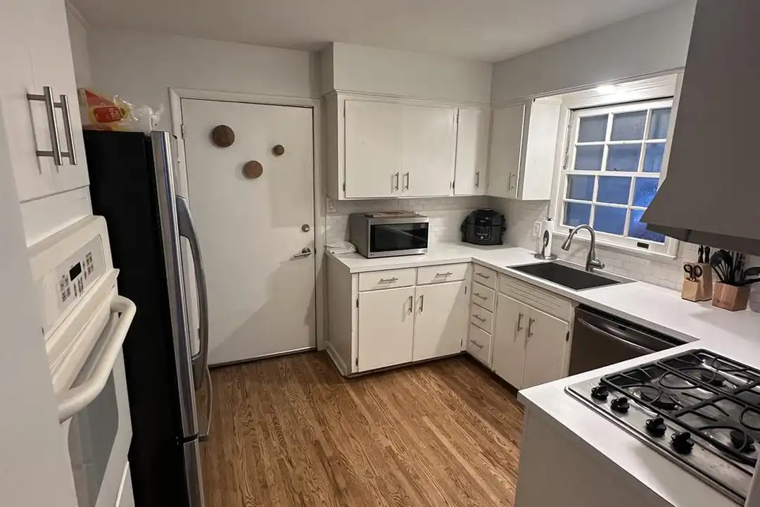 901 N McKinley St - View 2