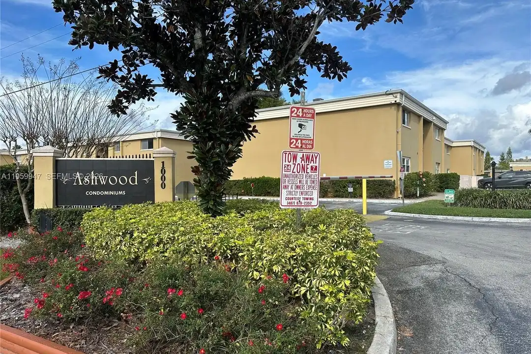 1000 Lake of the Woods Blvd #E204 - View 2