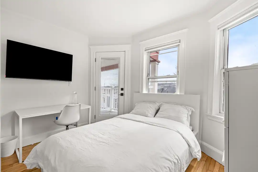Apartment in Boston - View 2