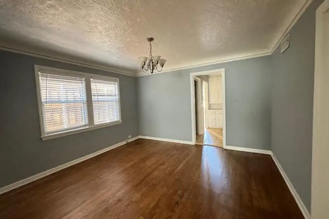 4027 Herschel Ave - More
