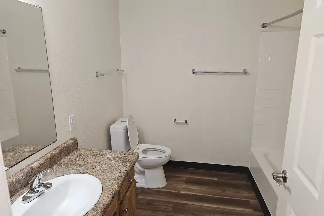 La Posada Apartments – photo 1